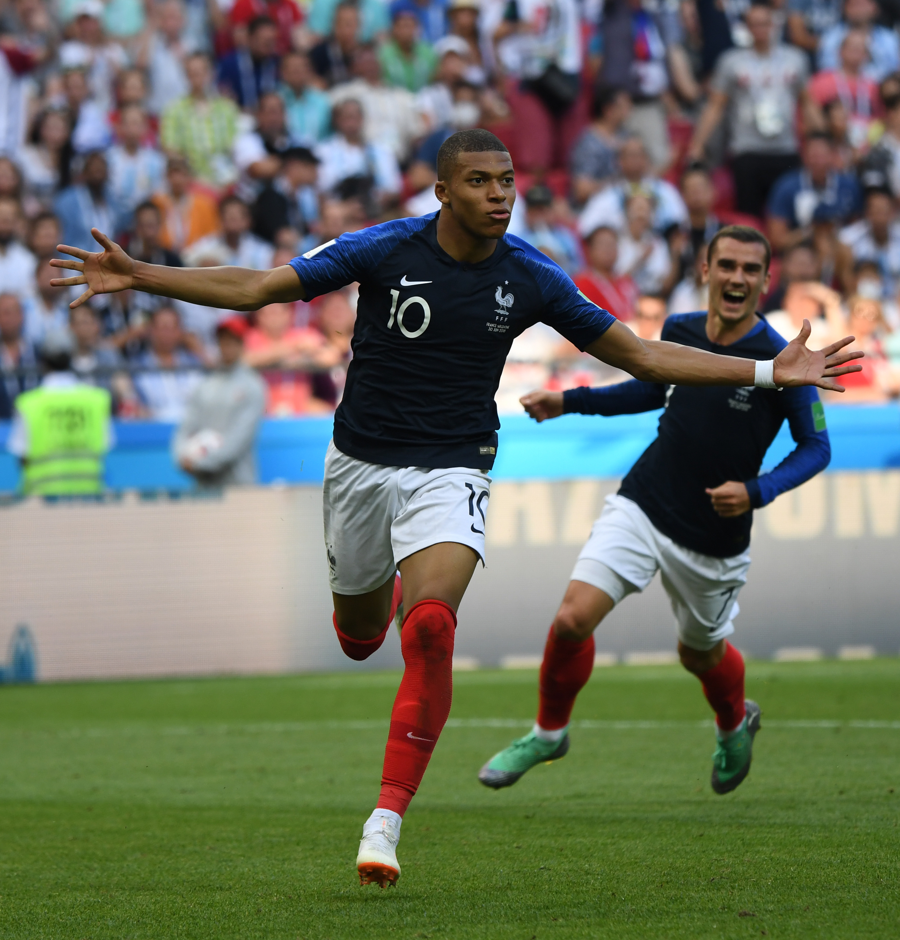 内马尔：我绝不会在任何时候损害自己的职业生涯