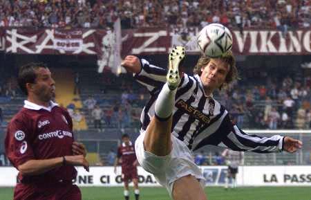 在首发情况下连续6场欧冠进球，哈兰德职业生涯第二次做到（哈兰德职业生涯第二次达成首发连续6场欧冠破门）