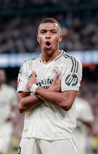 时隔26个月！队报：博格巴将在本周末随摩纳哥客场出征雷恩（阔别26个月，队报：博格巴本周末将随摩纳哥客战雷恩）