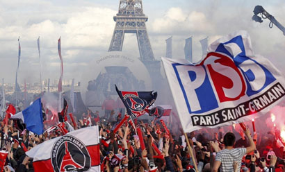 有惊无险，小麦和孔蒂所乘飞机警告灯误报导致飞机迫降